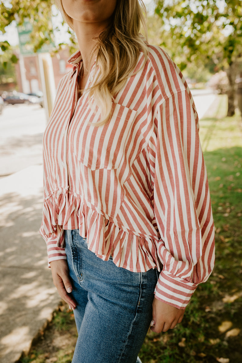 draft day stripe ruffle hem top-red