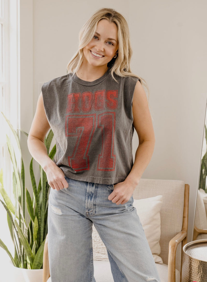 livy lu: arkansas razorbacks player tank-smoke