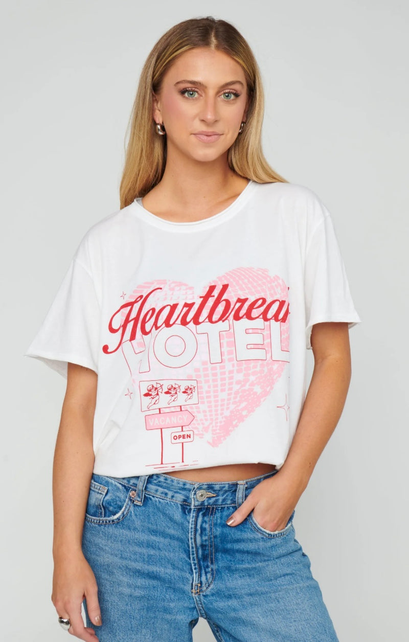 show me your mumu: airport tee-heartbreak hotel graphic